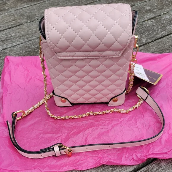 NWT Vegan Leather Crossbody Handbag - Picture 4 of 6